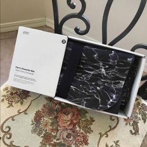 Lululemon Carry onwards travel yoga mat in grey